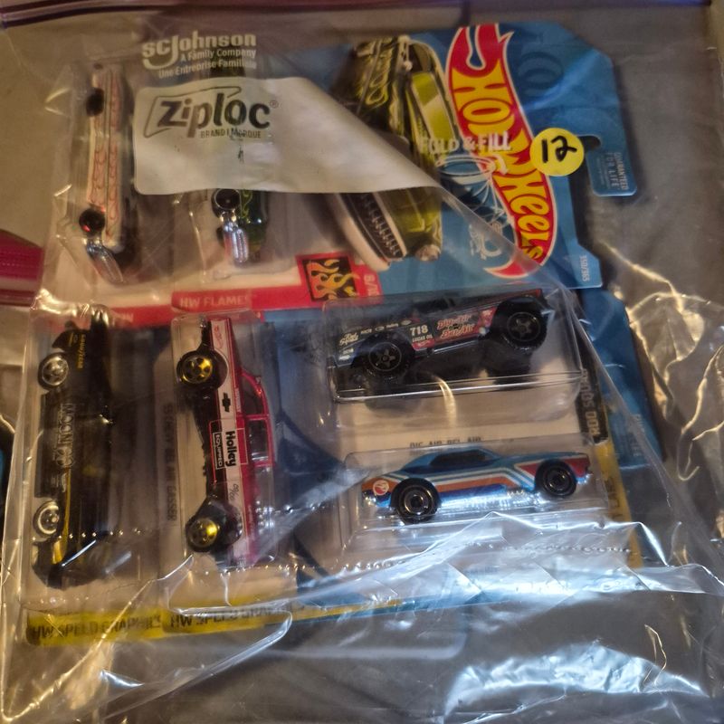 Hot Wheels 6 NIB Hot Wheels Toy Vehicles