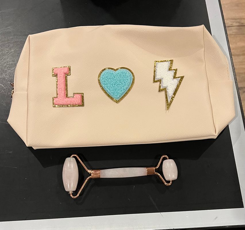 Make up bag and face roller Make up bag and face roller