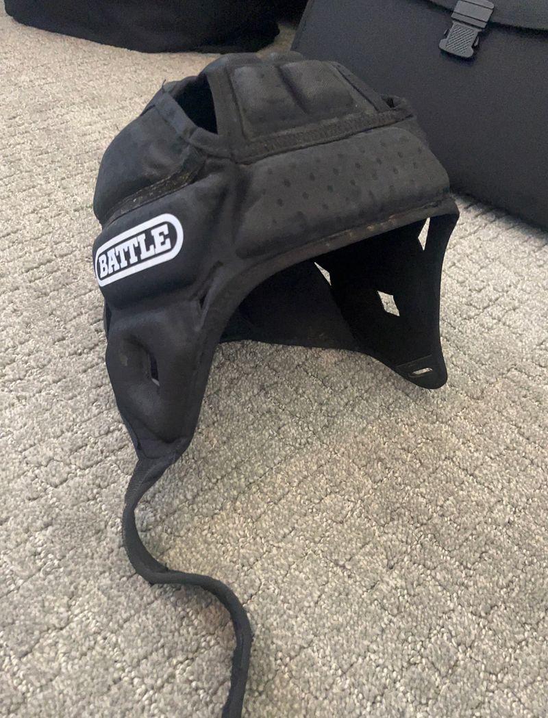 Battle Soft Helmet Youth L XL battle  padded helmet EUC