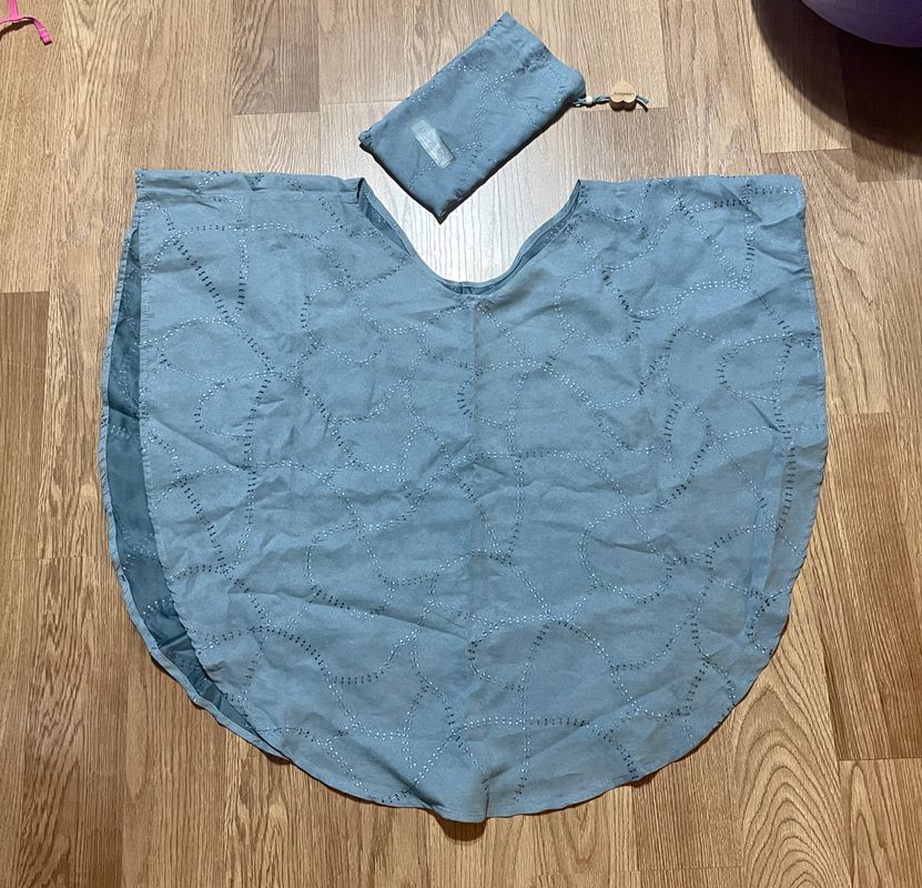 Soft suede blue nursing cover with bag
