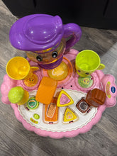 Load image into Gallery viewer, Vtech Learn &amp; Discover Pretty Party Playset EUC Lights &amp; music. Teaches shapes &amp; colors. Pretend Toy
