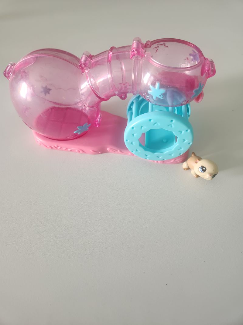 Littlest Pet Shop LPS Hamster Habitrail Playset Figures and Animals