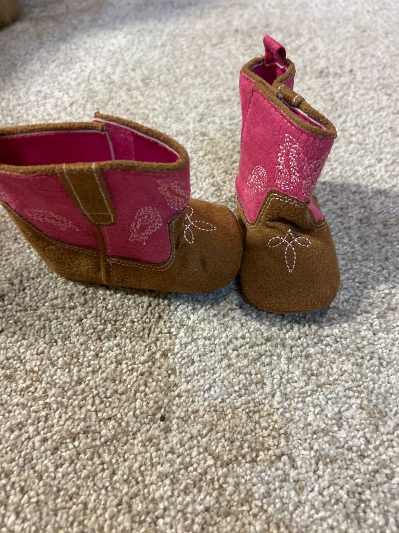 6-9m girls cowboy pink boots soft sole 6-9m girl pink cowboys boots soft sole 0 (Infant Shoe)