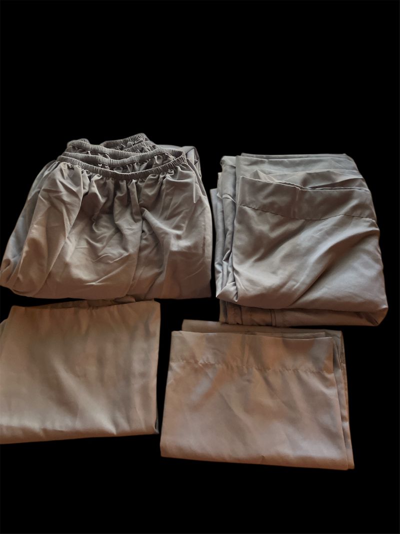 Room Essentials Gray 4 piece sheets twin xl college Twin