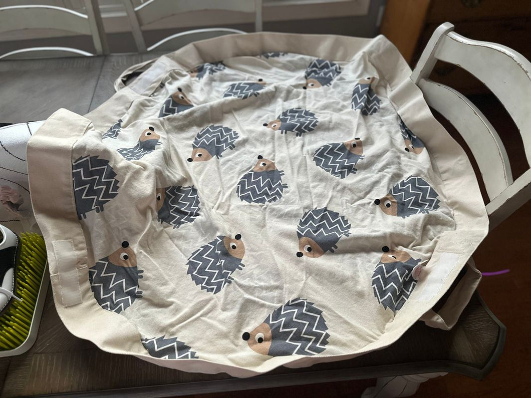 3 sprouts toy Matt with handle for easy clean up