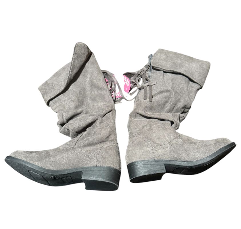 So brand tall gray boots NWT fringe on the zipper size 13 13 (Lil' Kid)