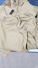 Load image into Gallery viewer, The children place 2 pair Khaki uniform pants 8
