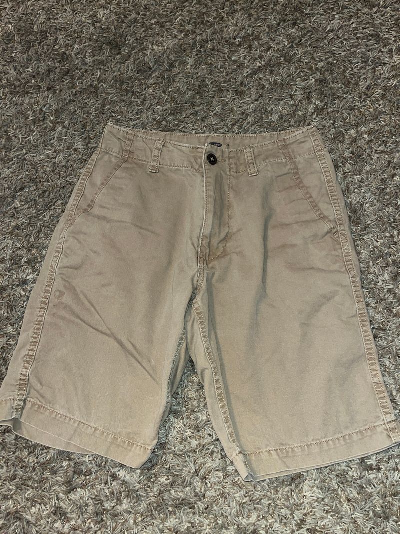Old Navy Khaki shorts 28