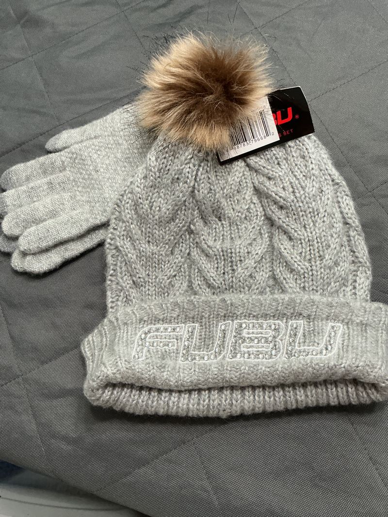 Fubu hat & gloves NWT gray/silver pattern