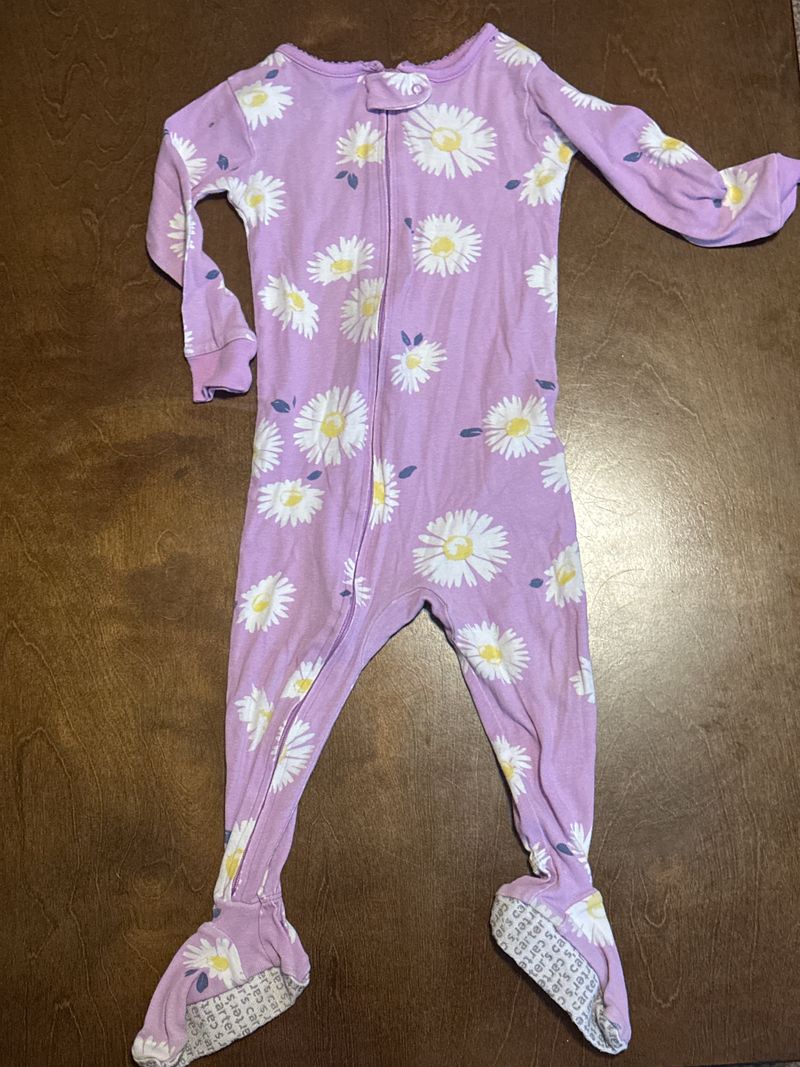 Carters 18 month purple flower sleeper with zipper 18 month purple flower sleeper with zipper 18 Months