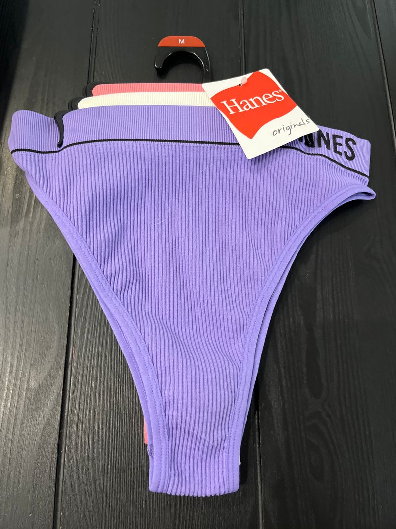 Hanes NWT 3 pairs