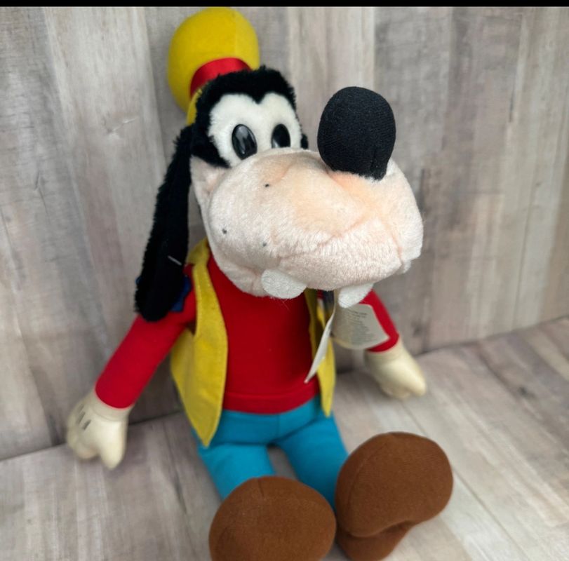 Applsauce Vintage goofy 18 in Plush Toys