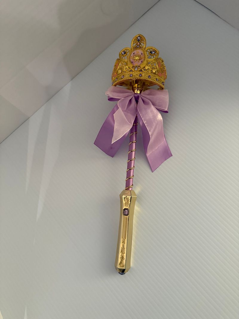 Like New Disney Rapunzel Wand that makes sounds 14 inches for dress up