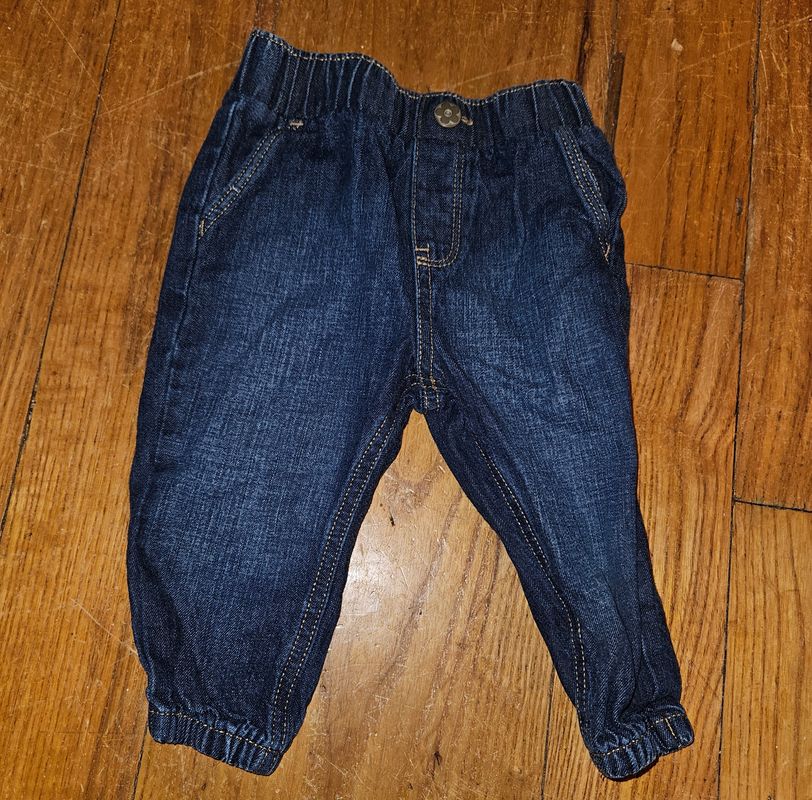 Garanimals Jeans size 6-9m 6 Months