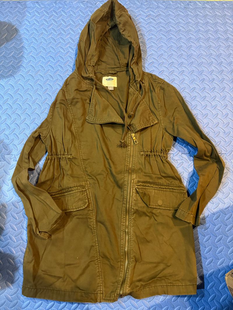 Old Navy Army geeen cargo jacket with many pockets and a hood Women's Med 8-10