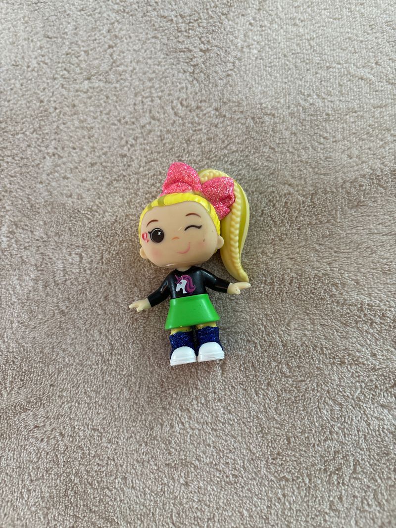 Jojo Siwa Miniature Doll 3