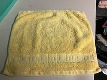 Load image into Gallery viewer, Home by Target Yellow 2 bath towels, 1 hand towel,3 washcloths
