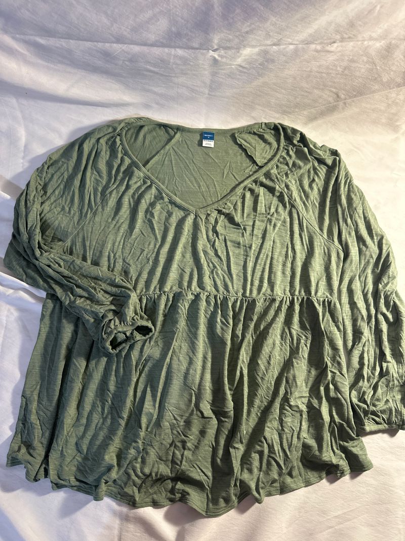 Old navy maternity Large long sleeve blouse Women's Large 12-14