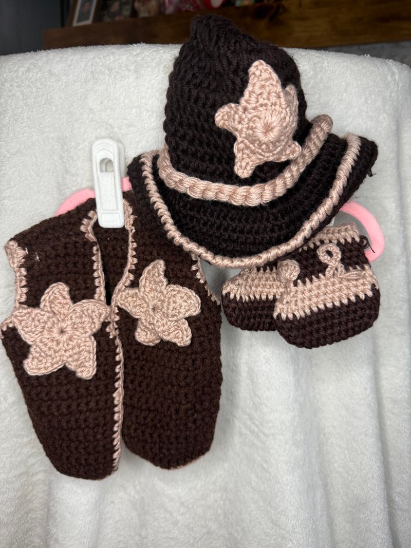 Hand made crochet Newborn sheriff costume, smoke free home Newborn