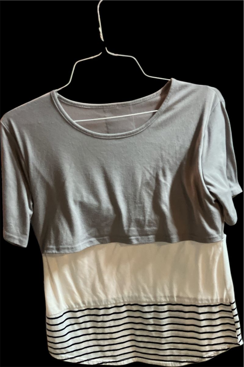 Nursing top Gray black striped nursing maternity top Women's Med 8-10