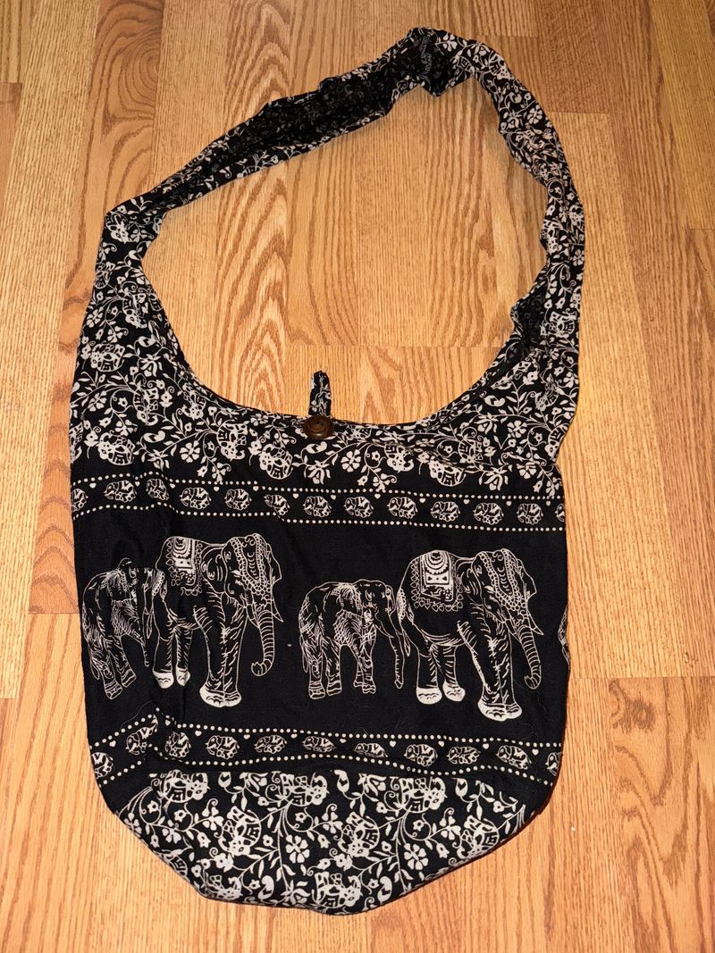 Handmade VGU black/white elephant crossbody bag 8x10