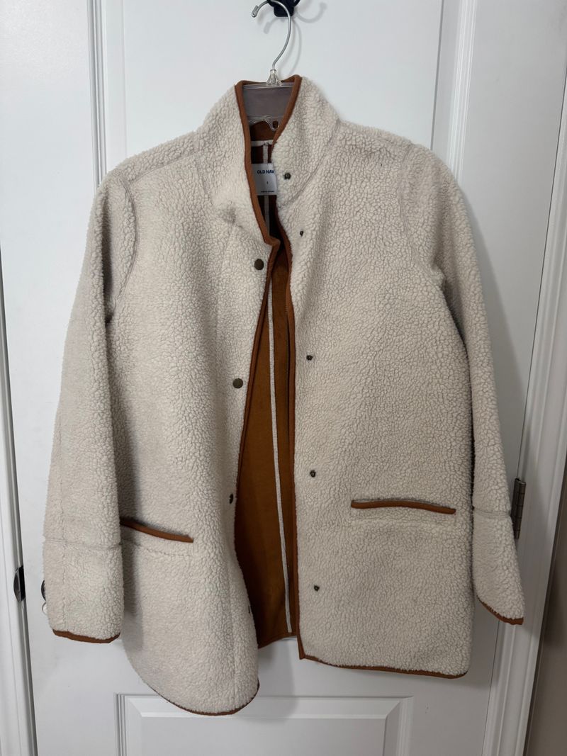 Old Navy Cream fleece and camel suede coat, size small Women's - S