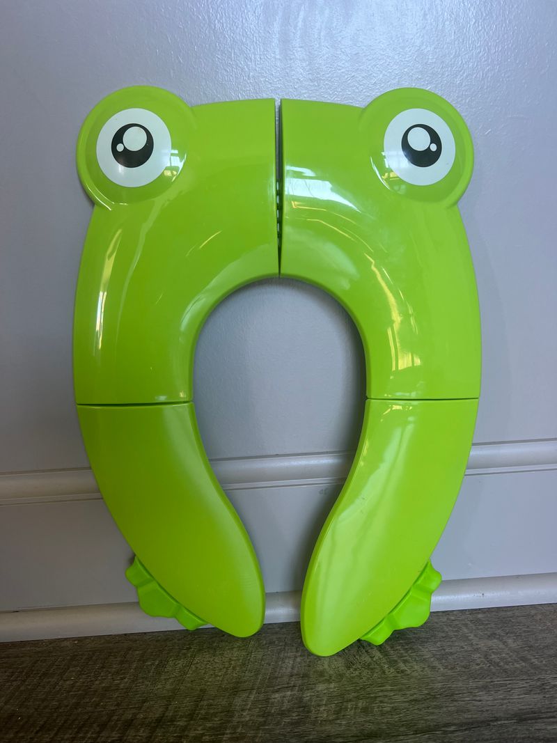 Portable Potty Seat for Toddler Travel - Foldable Non-Slip Potty seat cover