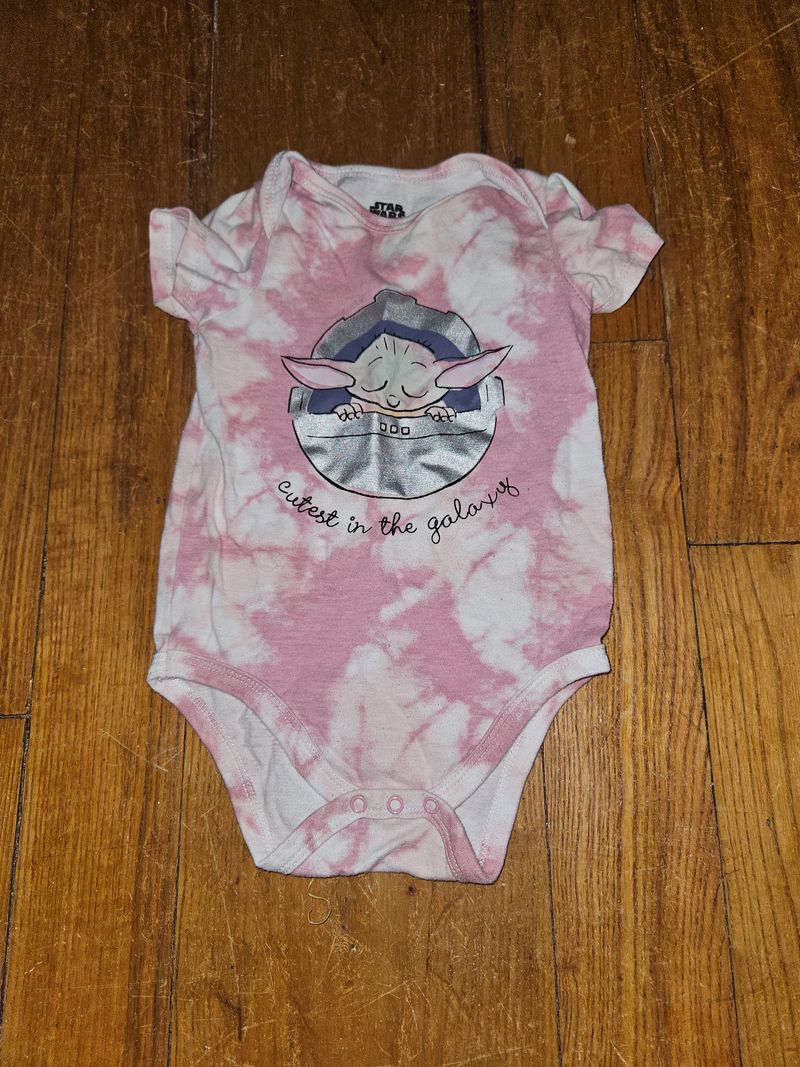 Starwars Baby yota onsie size 12m 12 Months