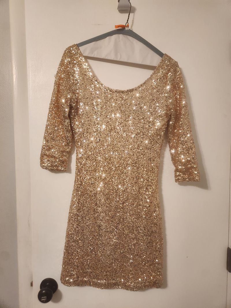 Forever 21 Gold sequins NYE dress. Worn once Women's - S