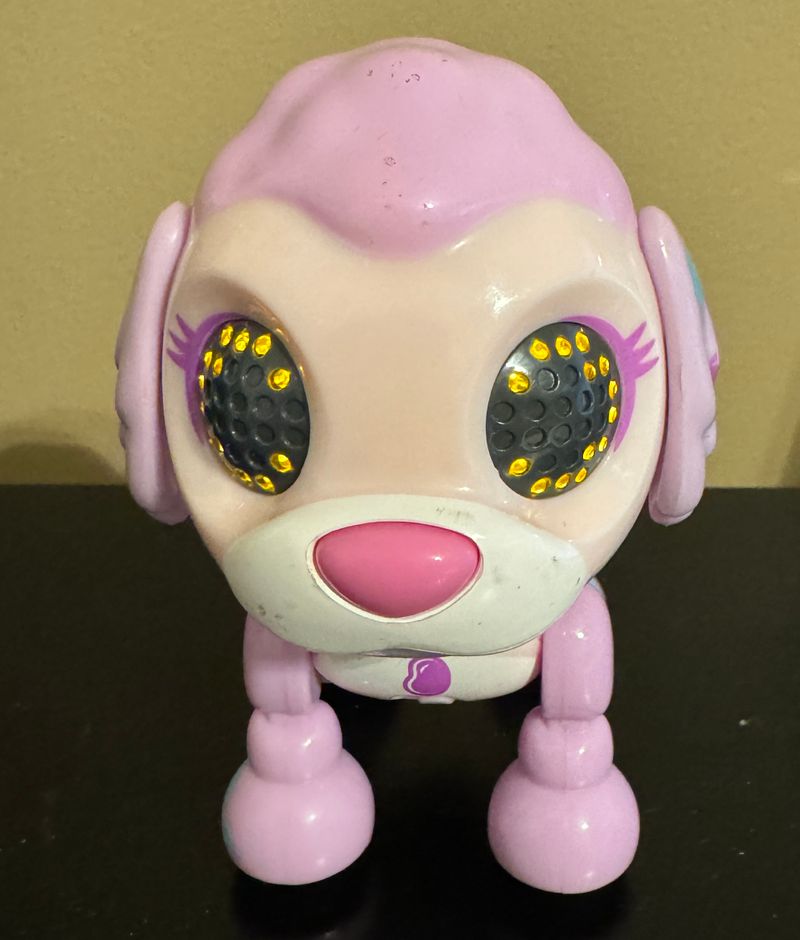 Zoomer Zupps Tiny Pups INTERACTIVE Dog Pet her, touch her nose, and she will respond! Figures and Animals