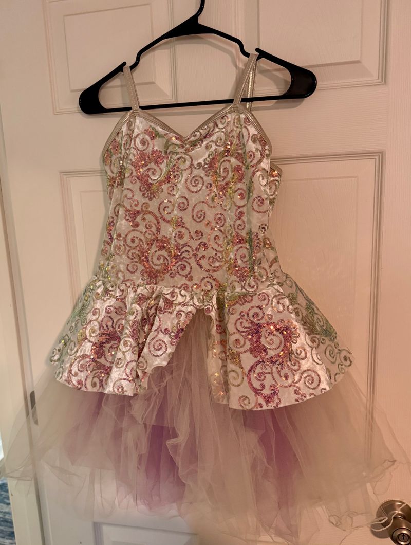 Girls tutu type dress fits size 14 to 16  14