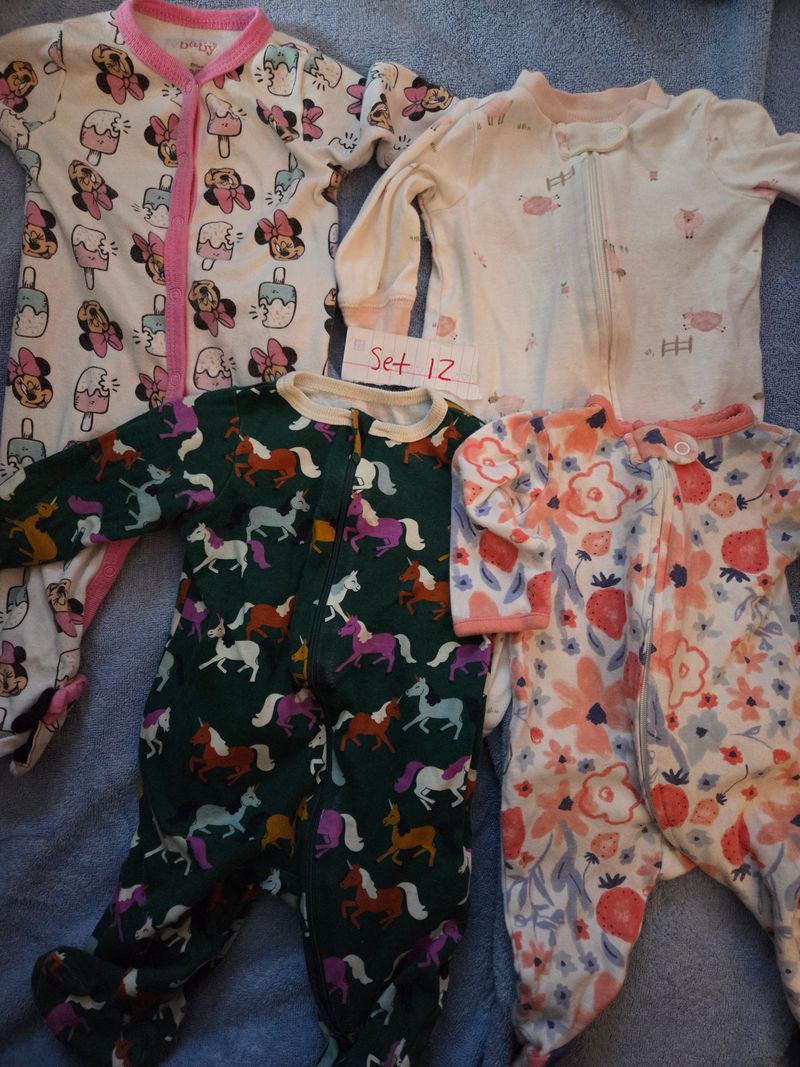 Set 12 0-3 4 sleepers 3 Months
