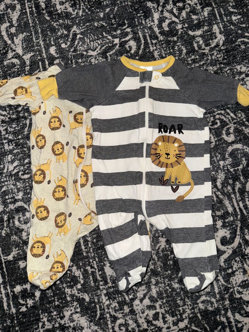 Gerber Lot of 2-Lion Pattern&Stripes W/Lion Graphic Footed Sleepers Newborn