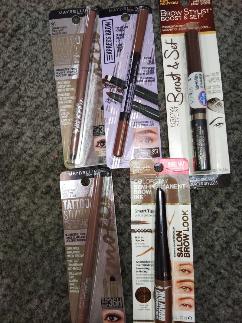 Color stay Maybelline Smokey Gray Brown Nwt nib set of 5 2/3 sets available