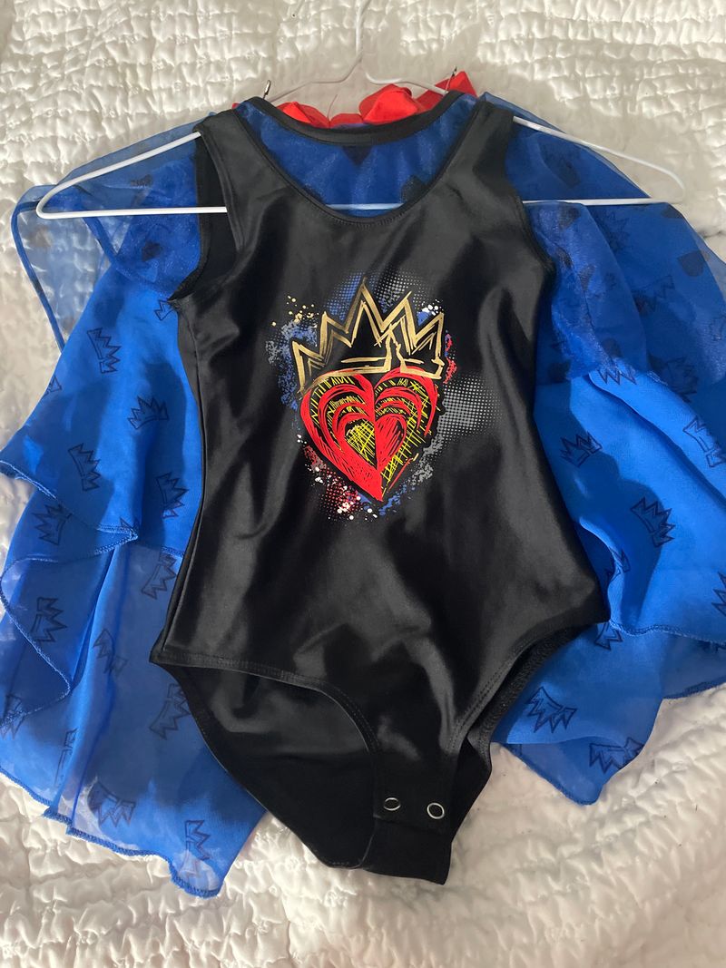 Disney Descendants 3 XS 4-5 costume with skirt 4T