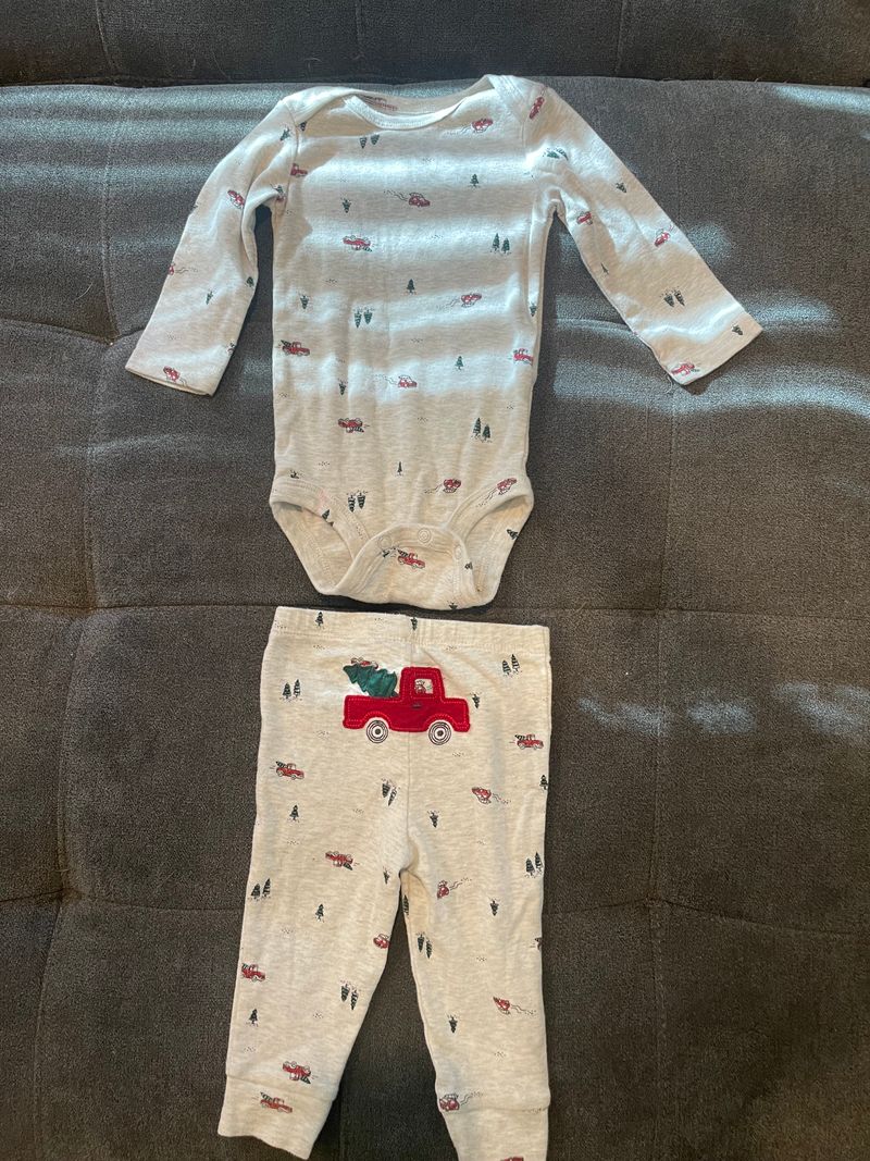Carter's Carter's 2 piece gray Christmas truck outfit, size 9 month 9 Months