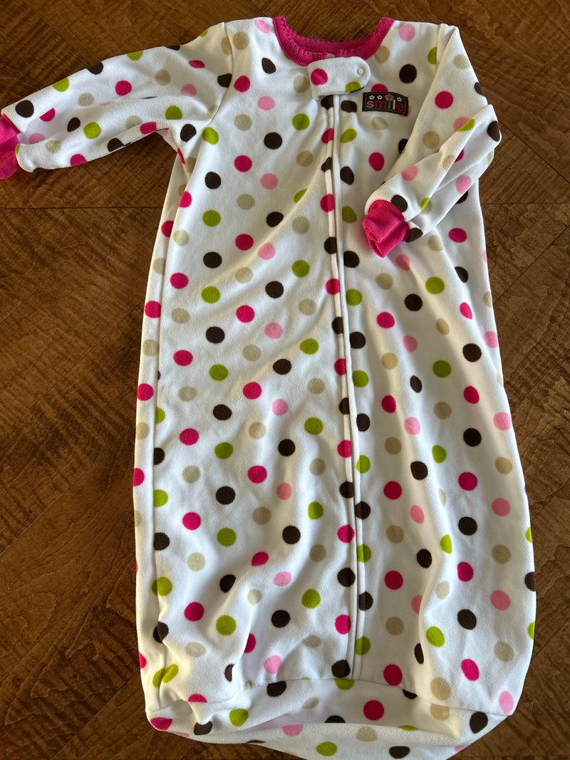 Carters sleepsack, 6-12 months, zipper, white Polka dots, pink, fleece 6 Months