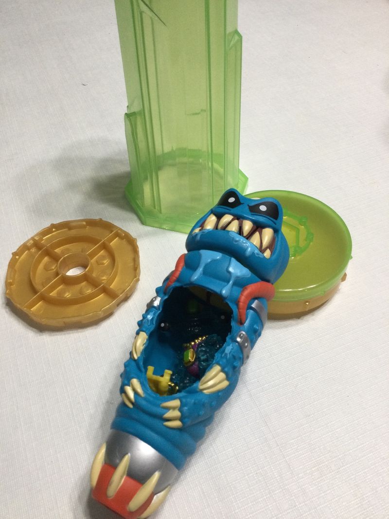 Treasure X Alien Figures and Animals