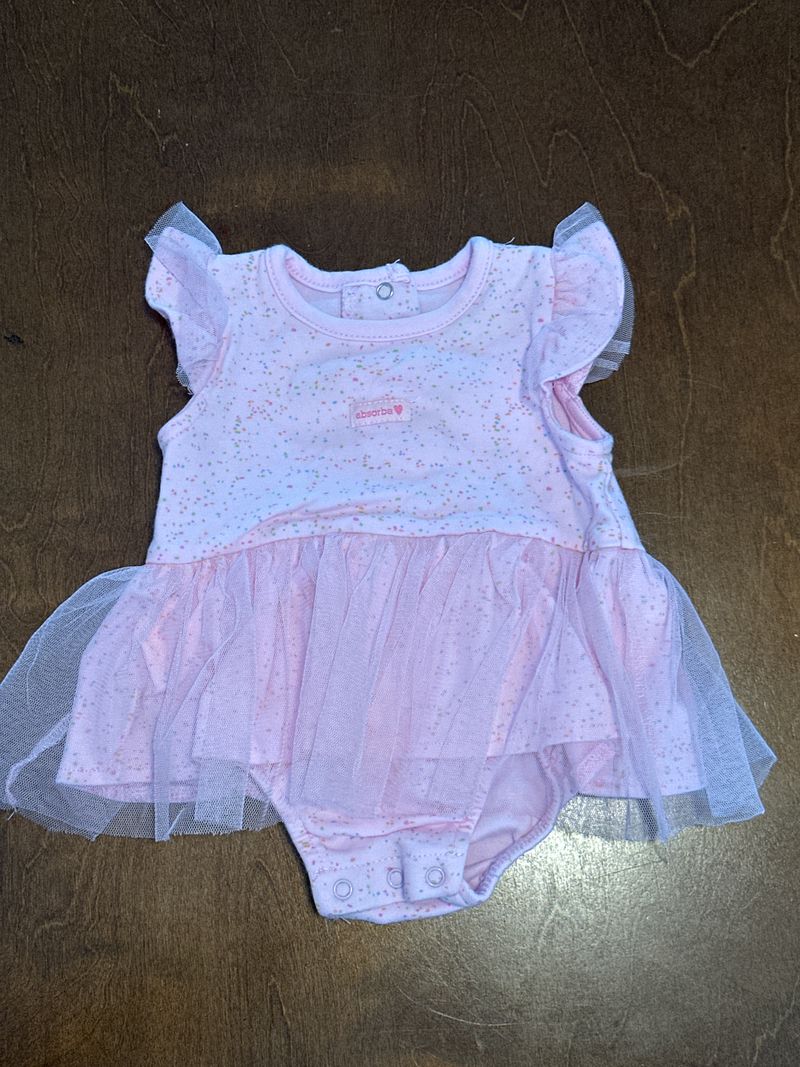 Absorba 3-6 month sleeveless pink onesie with tutu 3-6 month sleeveless pink onesie with tutu 3 Months