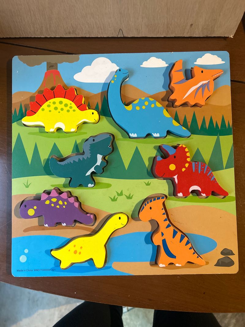8 piece dinosaur puzzle