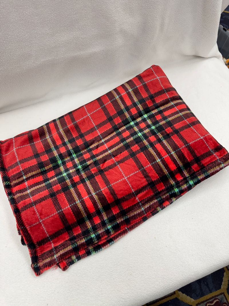 Red Plaid Fleece Throw  Blanket