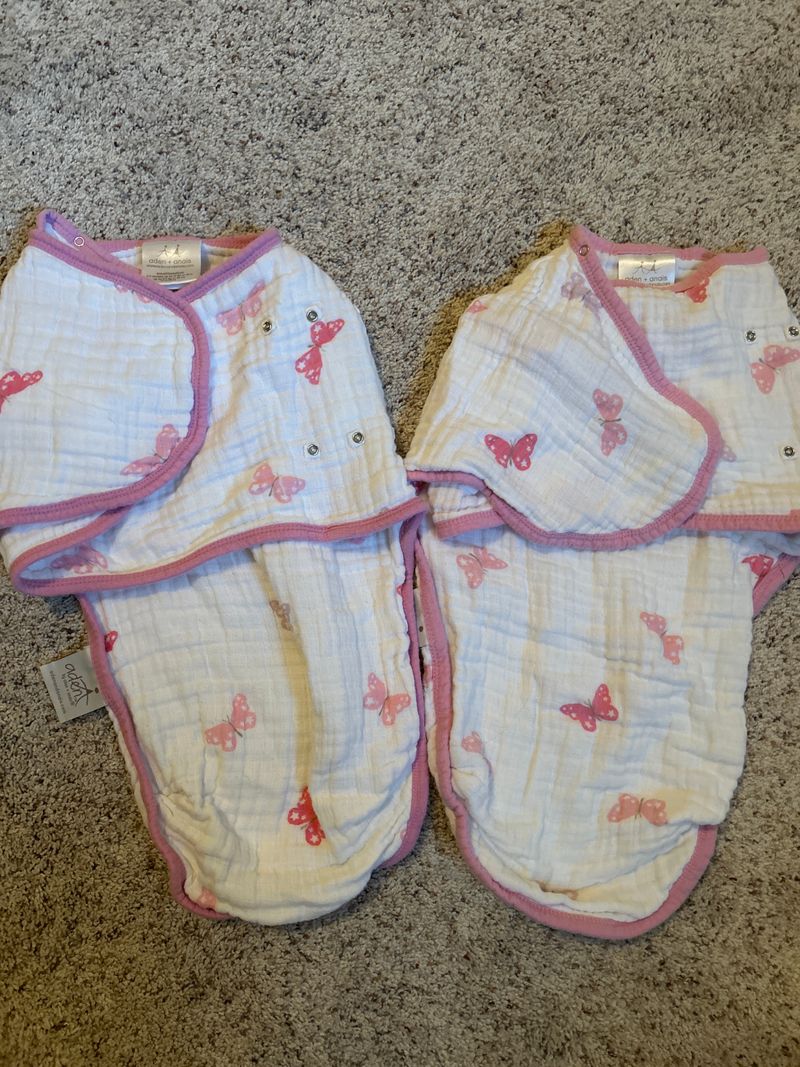 0-3 months Aden + Anais baby girl swaddle pink x2 Up to 14lbs or 23 inches Aden + Anais baby girl swaddle pink