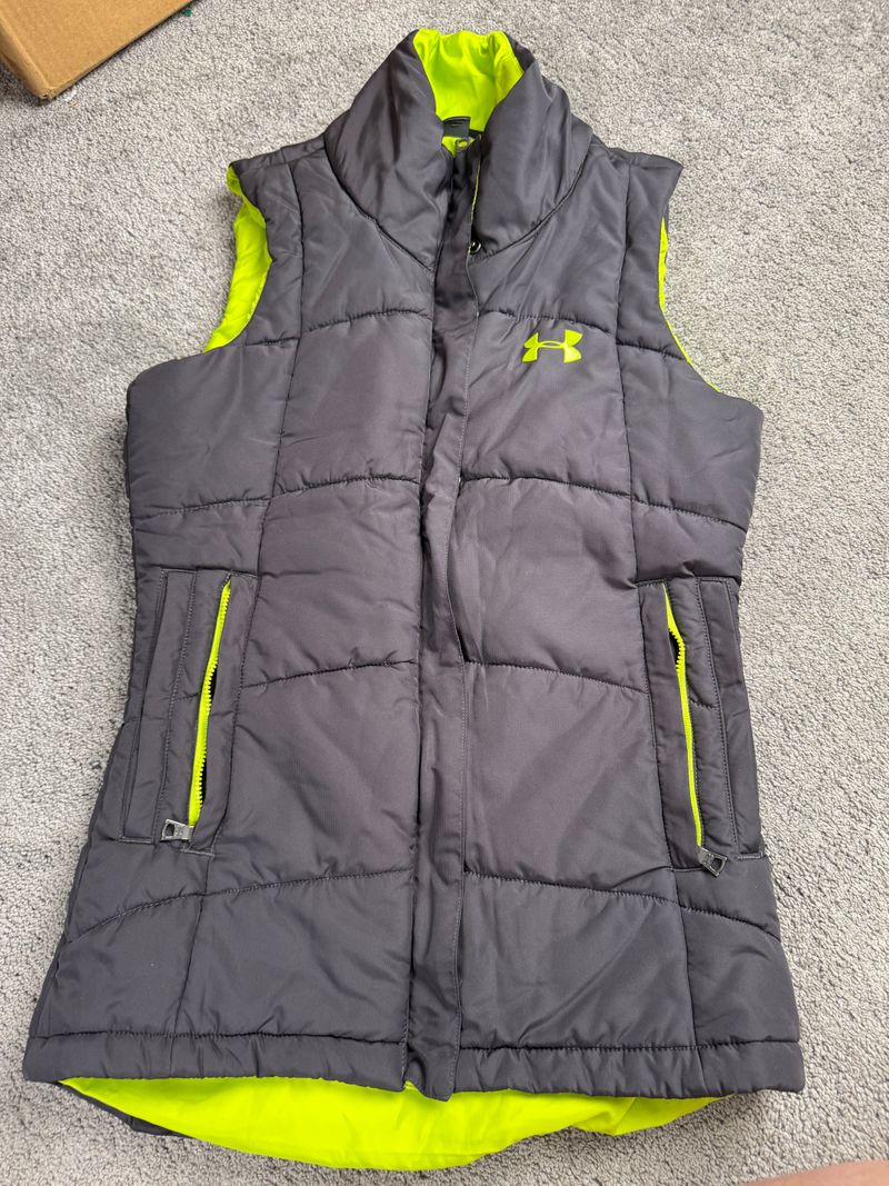 Under armour Black puffer vest Women's - XS
