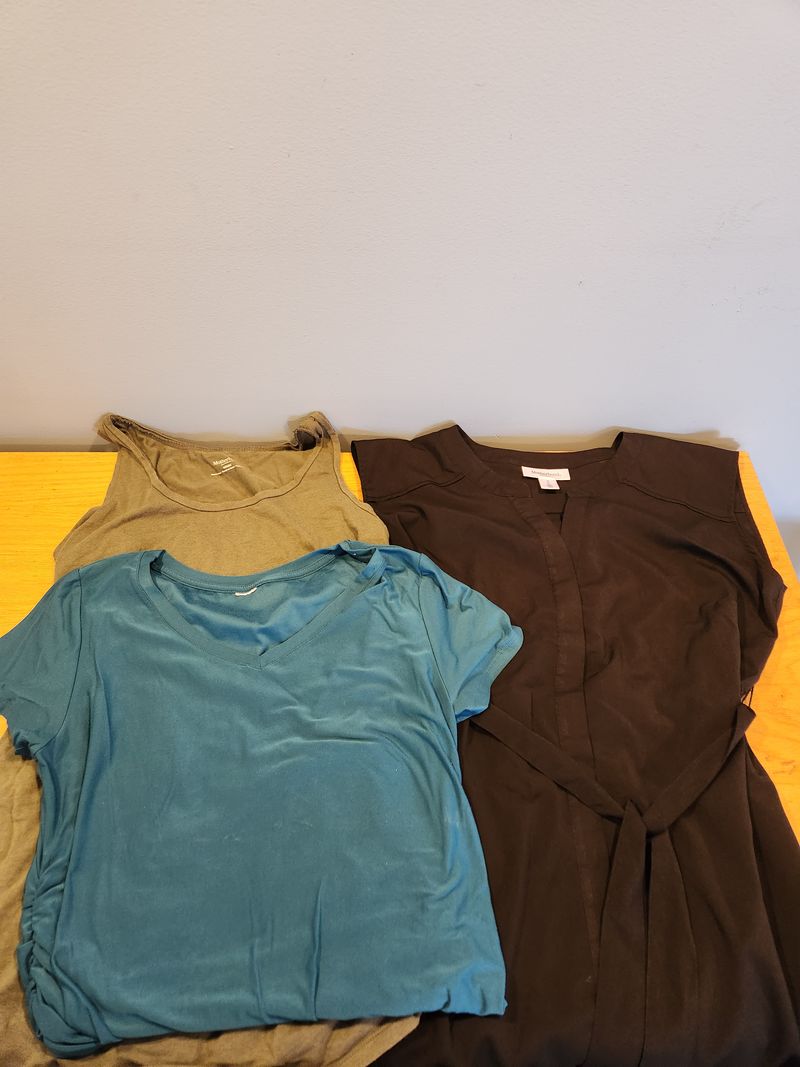 Motherhood maternity t-shirt, 2 tank tops Women's Med 8-10