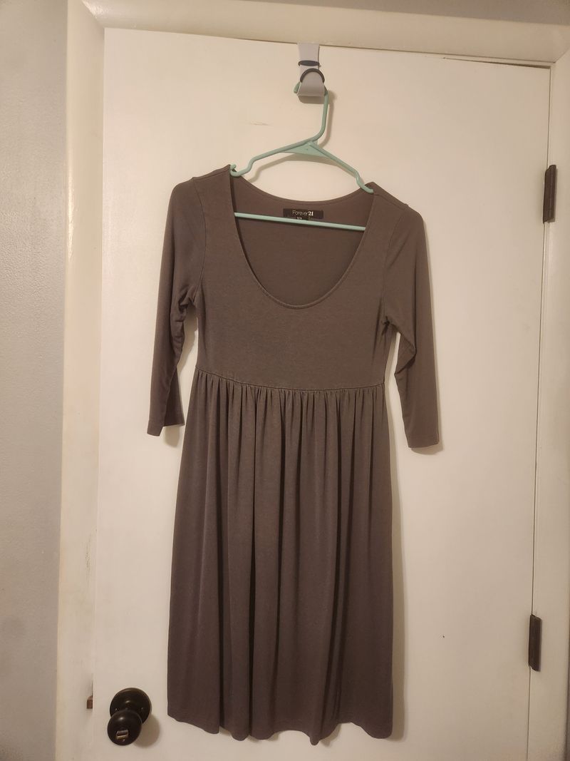 Forever 21 Women's gray 3/4 sleeve length dress Women's - M