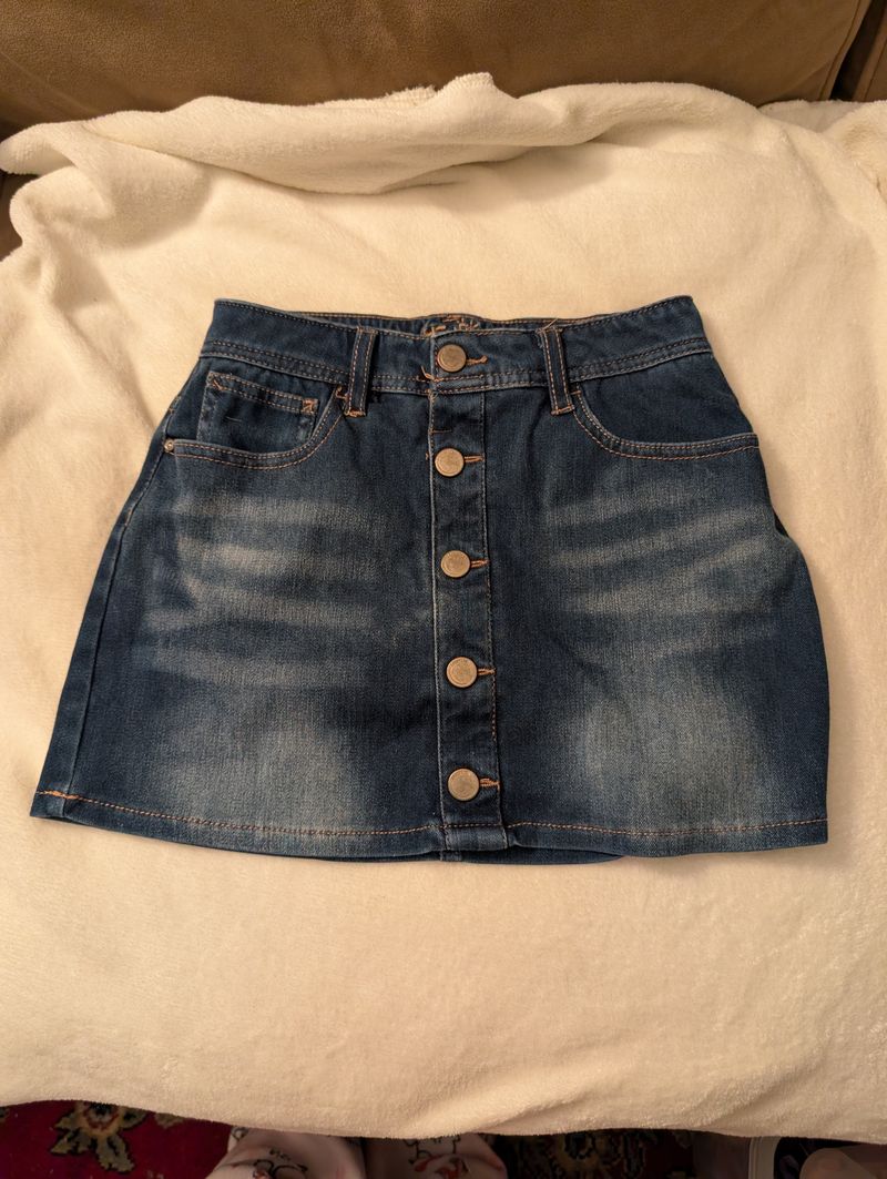 Justice   10R Blue Jean skirt with shorts underneath 10