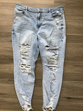 Load image into Gallery viewer, American Eagle Next level stretch, distressed, jeans, size 18, regular. #86. Women&#39;s 18
