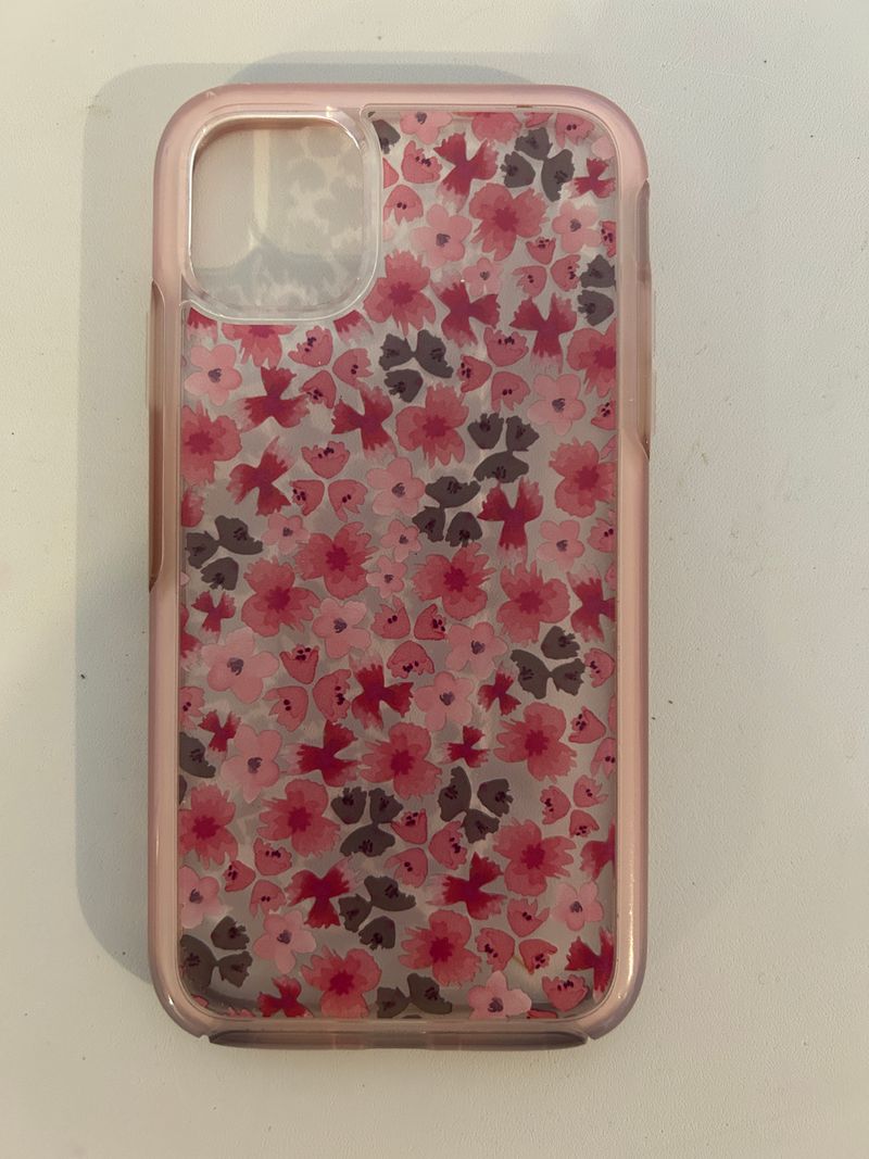 Otterbox Iphone 11 Case Phone Accessories Otterbox Iphone 11 Case Pink Flowers Great Condition