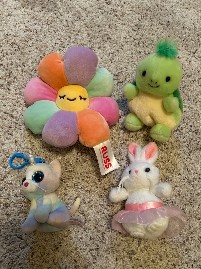 4 small stuffed animals 4 small stuffed animals Plush Toys