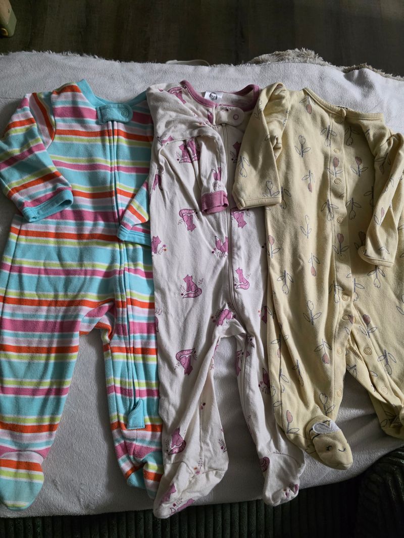 Mixed brands 3-6m striped, fox print and bee and floral print footed pajamas 3 Months